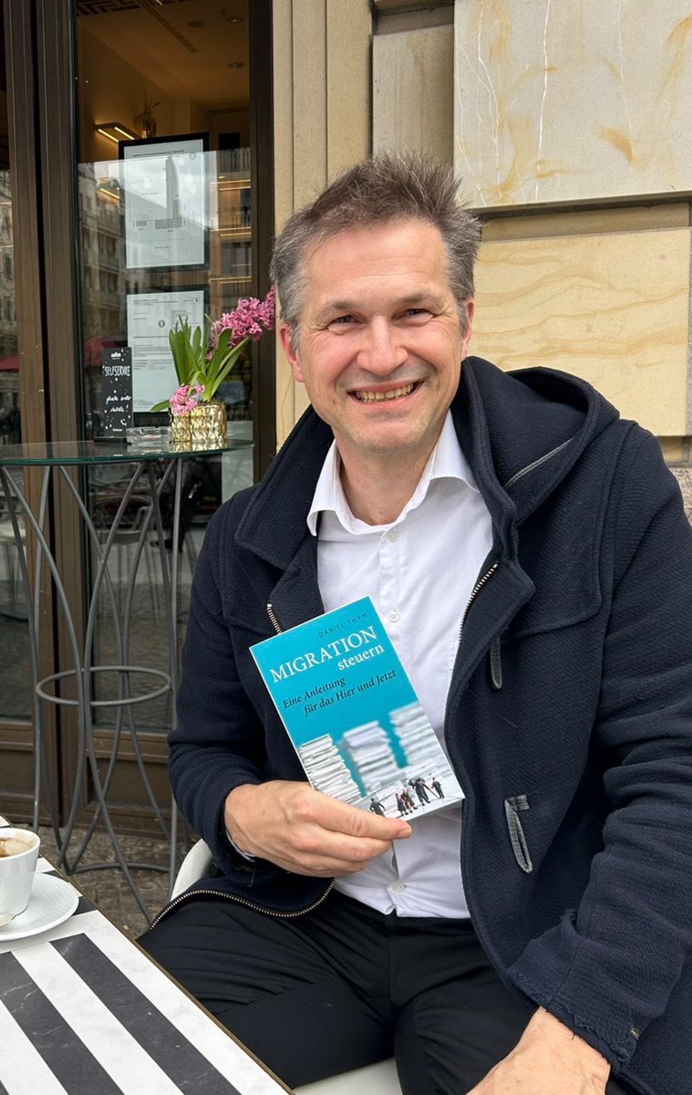 Was heute mit der Post kam … 

Bin gespannt. Danke <a href="/DanielThym/">Daniel Thym</a>!