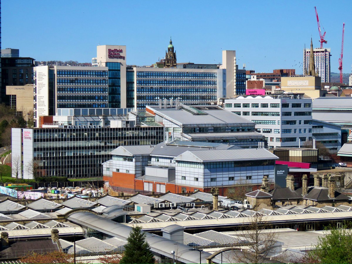 steelcitysnaps's tweet photo. Sheffield city centre looking good yesterday afternoon 😍 @sheffhallamuni’s new Langsett Building, home of the Sheffield Business School, is almost complete now and it looks pretty good! Sheffield Hallam University pretty much dominates the view from South Street! #Sheffield https://t.co/AFNdpRPg19