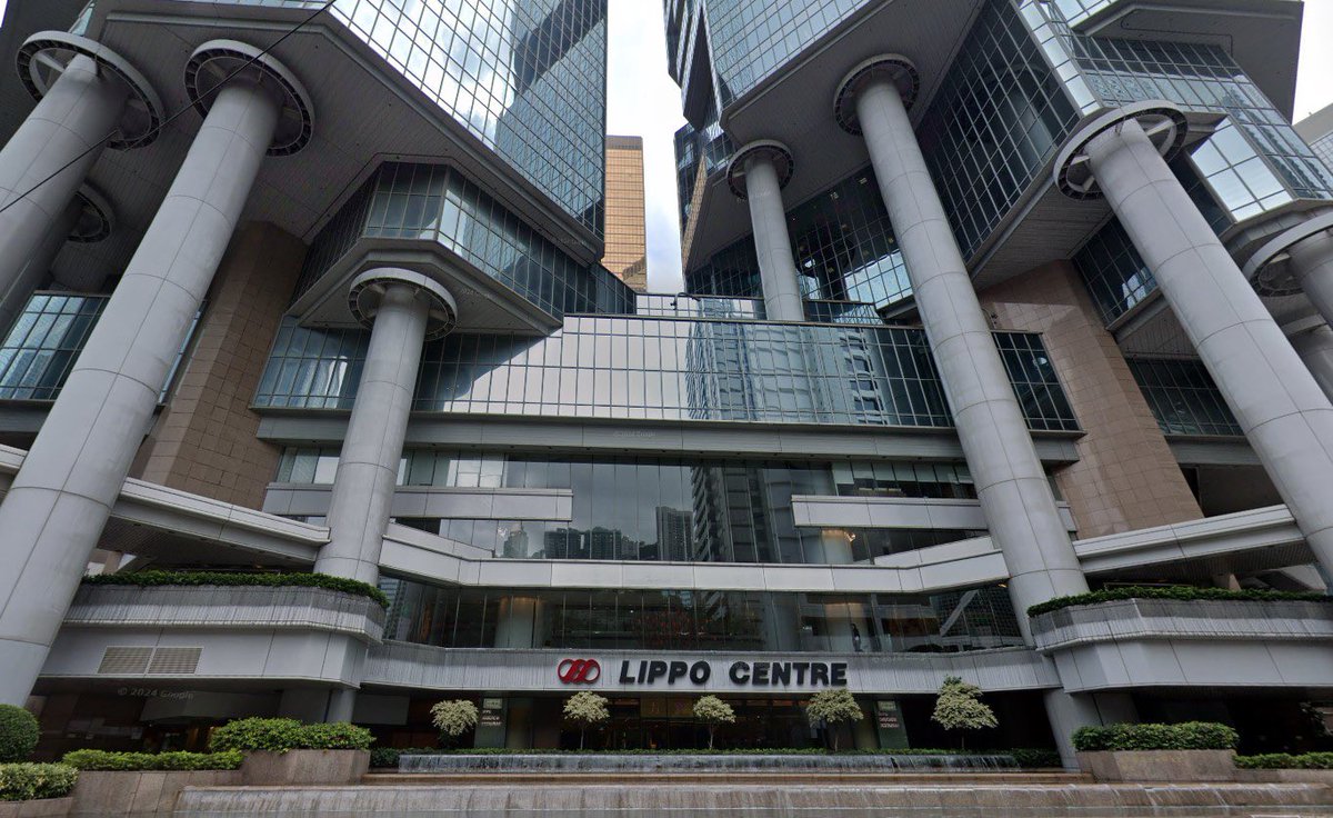 Where they met in Hongkong.
The way Ilay tells Changin that he met Tay on his way back to UNHRDO.