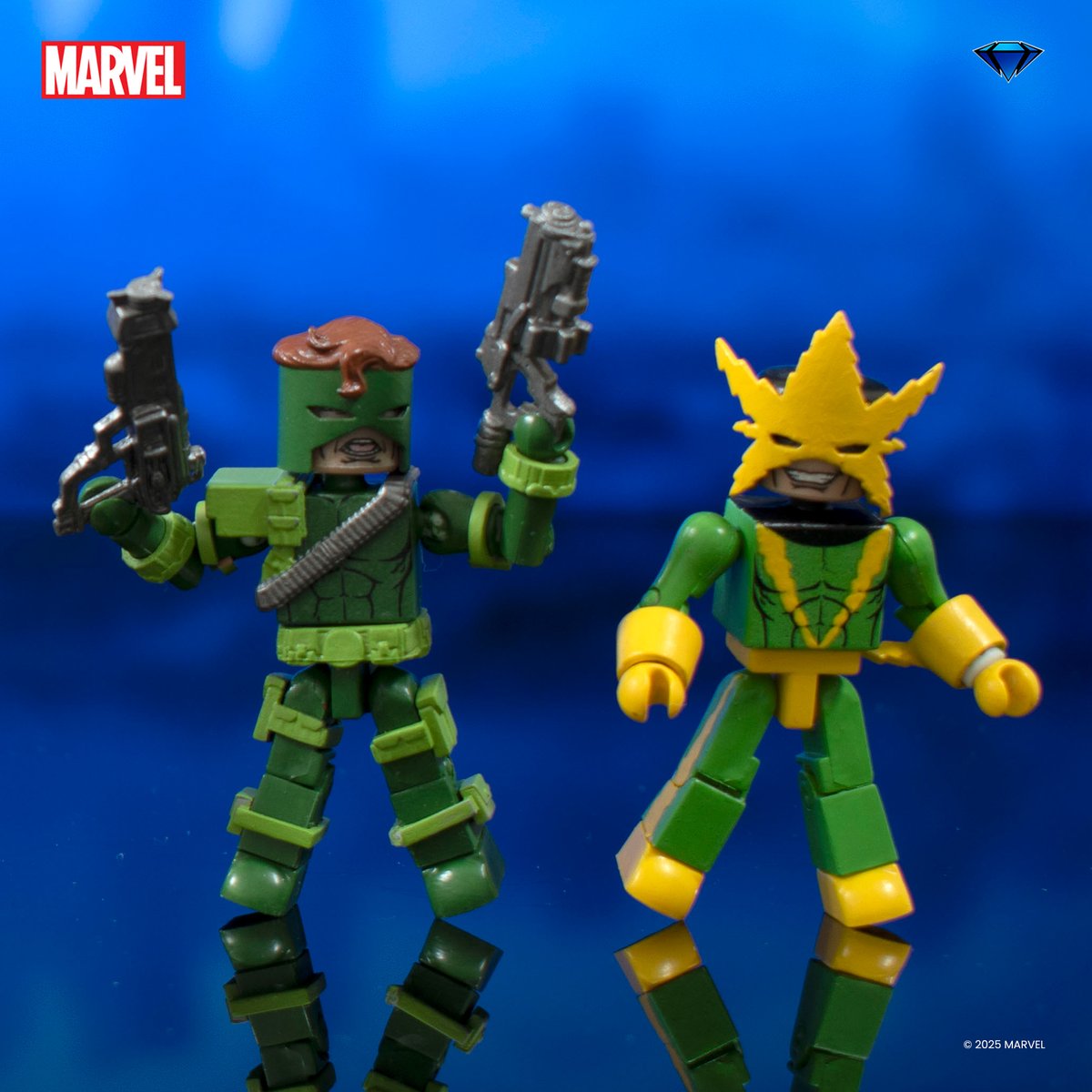CollectDST's tweet image. 🕸️ Villains unite! The Sinister Six are back in this Marvel Minimates box set featuring Vulture, Electro, Doc Ock, Spidey, and Solo's debut! Don’t miss this pre-order, secure your set now at bit.ly/SinisterSixMM.

#Marvel #MarvelComics #DiamondSelectToys #CollectDST…