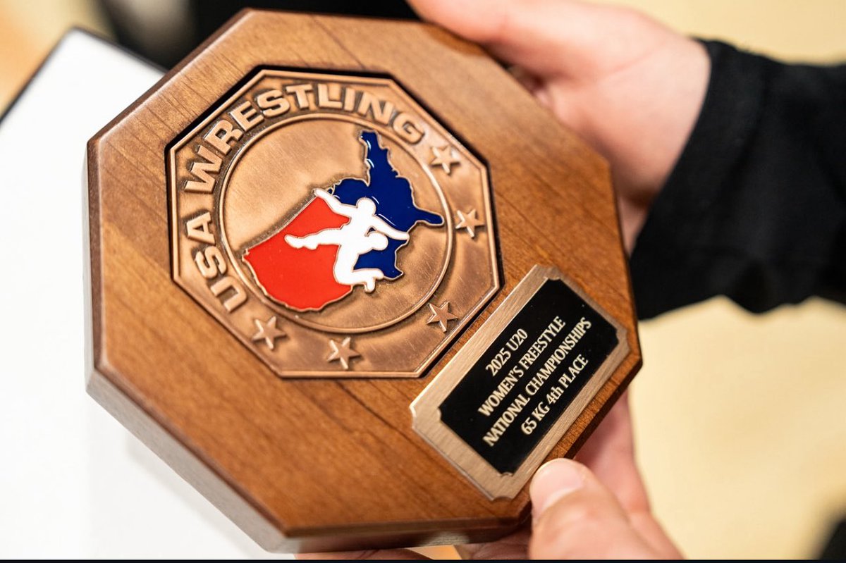 TheLowSingle's tweet image. Cowgirl Wrestling’s first All American, Kaiulani Garcia! 4th place finish at Nationals. 🤠🤼‍♀️ 

The first in program history of many under @IzzakOlejnik and @GaryTraub8! 

📸: Bailey Schmitz