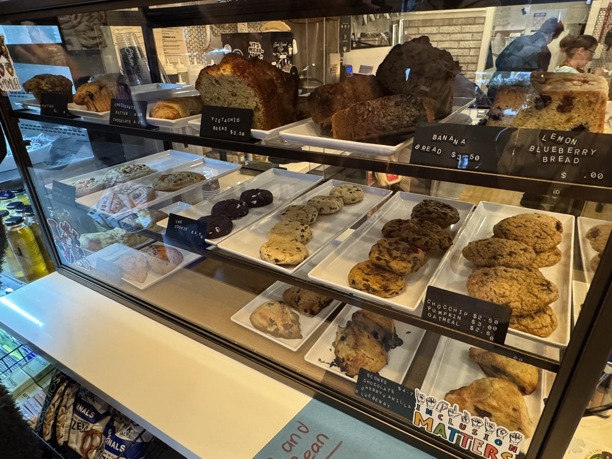 Weehawken visits Ethan and the Bean in Little Falls☕️ Ethan and the Bean is a non profit organization that employs adults with Autism and Intellectual Disabilites. We had some amazing treats and an even more amazing time meeting some new friends🤩 ethanandthebean.com