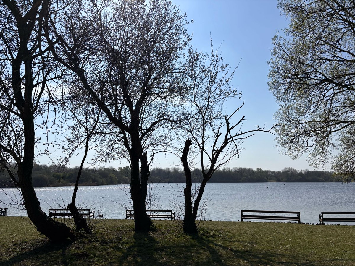 🥳 #WorldAutismAwarenessMonth25 celebrations at Pennington Flash on Friday

☀️Another lovely day in the sun and blessed to have such a good turn out of people joining us. 

Thanks to @BeWellWigan and to the Hide Cafe for supporting us on the day 🧡