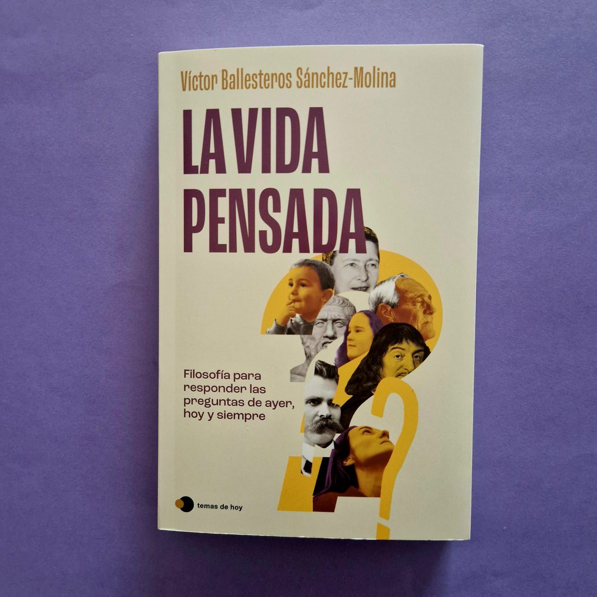 EDUCACIÓN 3.0 (@educacion3_0) on Twitter photo #librodeldía. Con el subtítulo 'Filosofía para responder las preguntas de ayer, hoy y siempre', el docente experto en #filosofía Víctor Ballesteros Sánchez-Molina (<a href="/Victorbs_m/">Víctor Ballesteros Sánchez-Molina</a>) realiza un recorrido filosófico por las preguntas que encaramos a lo largo de la vida. <a href="/temasdehoy/">Temas de Hoy</a> #librodeldía. Con el subtítulo 'Filosofía para responder las preguntas de ayer, hoy y siempre', el docente experto en #filosofía Víctor Ballesteros Sánchez-Molina (<a href="/Victorbs_m/">Víctor Ballesteros Sánchez-Molina</a>) realiza un recorrido filosófico por las preguntas que encaramos a lo largo de la vida. <a href="/temasdehoy/">Temas de Hoy</a>