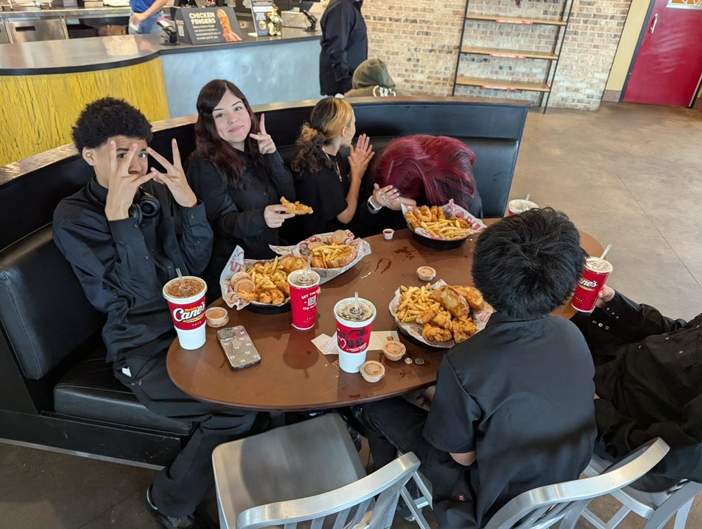Huge congratulations to our amazing Symphonic Band students for earning a TROPHY in Sight Reading at their recent competition! Your hard work and musicianship paid off. To celebrate this incredible achievement, the band had a well-deserved meal at Raising Cane’s!