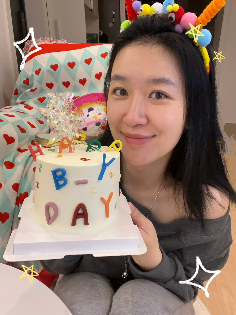 dee002375's tweet photo. ˗ˋˏ🎂ˎˊ˗+1岁 https://t.co/jfsqOFtr3U