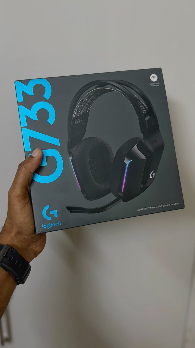 SanuXMohammed's tweet image. Logitech G733 lightspeed !! Thank you my boy ❤️ @callmeshazzam #logitechg733 #gamingheadset #callmeflashgaming