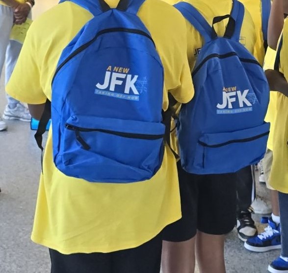 Alstom's JFK team supports local high school students' career aspirations through programs that offer valuable hands-on experience. We're proud to continue our partnership with @panynj and reaffirm our commitment to the Queens community. ow.ly/WokK50VuU8s