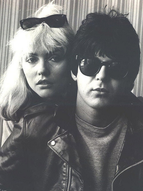 Disparition du fantastique batteur de Blondie, Clem Burke.
Une vélocité inégalable, une puissance phénoménale mais toujours au service des chansons.
Salut l'artiste.