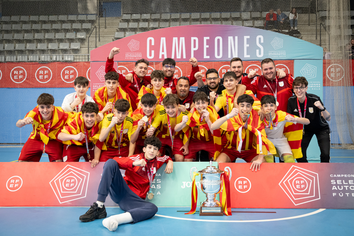 🔴 ESPORTS |

⚽️Jugadors olesans, guanyadors al Campionat d’Espanya de futbol sala⤵️

#Notícia 🔗f.mtr.cool/rqckrgpwmd