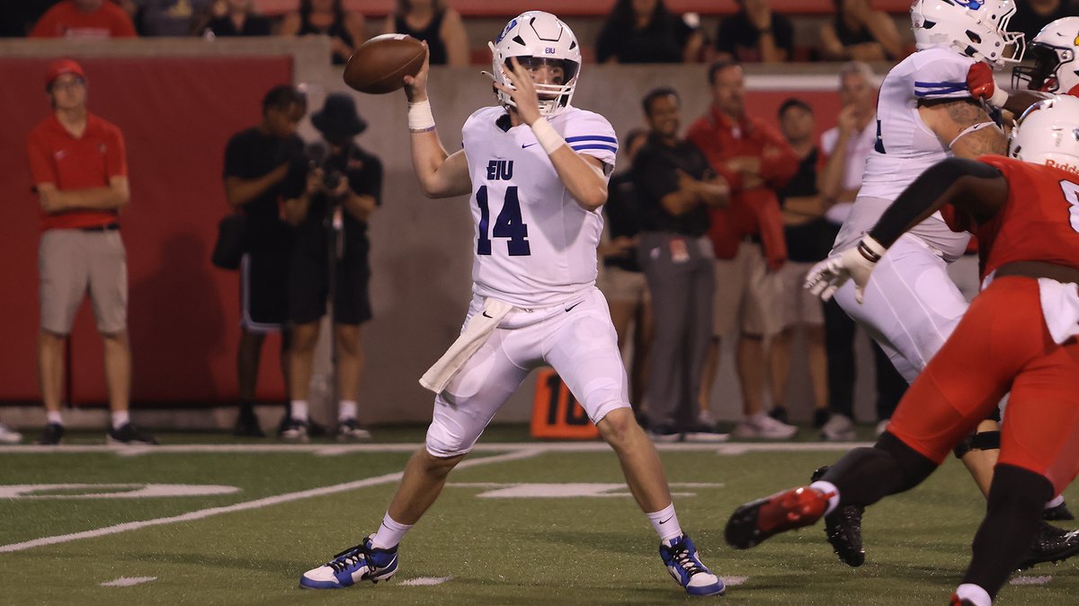 Eastern Illinois Athletics (@eiu_panthers) on Twitter photo This week we preview the <a href="/EIU_FB/">Eastern Illinois Football</a> position groups as the Panthers enter the third week of spring practice with the Spring Game set for Saturday - April 26
Quarterbacks Preview
Five players in battle to replace two-year starter Pierce Holley
Preview🏈👀⬇️
eiupanthers.com/news/2025/4/7/… This week we preview the <a href="/EIU_FB/">Eastern Illinois Football</a> position groups as the Panthers enter the third week of spring practice with the Spring Game set for Saturday - April 26
Quarterbacks Preview
Five players in battle to replace two-year starter Pierce Holley
Preview🏈👀⬇️
eiupanthers.com/news/2025/4/7/…