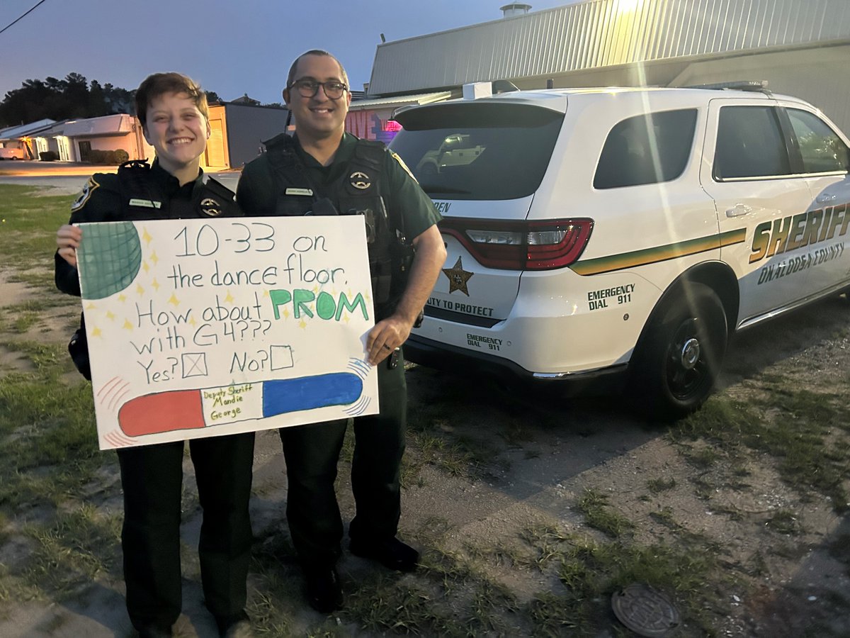OCSOALERTS's tweet photo. It was a good time with good people at Choctaw Prom 2025!
School Resource Officer Deputy George DeShields made a sign for SRO Deputy Mandie George and SRO Deputy Jose Ibara made a sign for Deputy Katie Adomanis. Where’s the fun in Prom if you don’t get asked to go?
#teamOCSO #promprotectors
