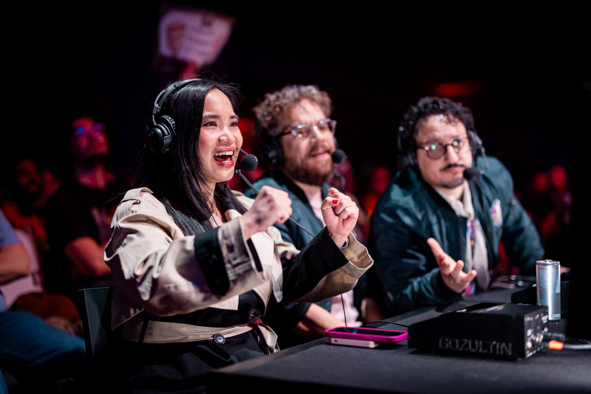 Heureuse d’avoir fait partie de l’équipe Casters au #RedBullKumite2025 pour ce 10ème anniversaire ! 🙏

Quel plaisir d’être témoin de toute l’évolution de ces légendes et de l’arrivée fracassante de la jeune génération de joueurs et joueuses de #StreetFighter6 ❤️

📸 <a href="/Vexanie/">Steph 📸</a>
