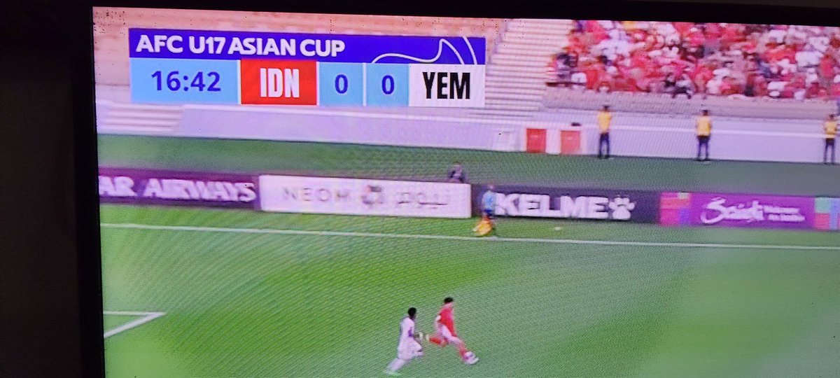 Gol di menit ke 15 tp skor blom diganti sampe menit ke 16, hampir ke 17. Hahaha