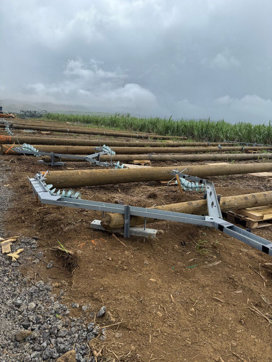 CRE (@cre_energie) on Twitter photo 🇷🇪 A La Réunion, <a href="/EmmWargon/">Emmanuelle Wargon</a> et Lova Rinel ont salué l'avancée des travaux de reconstruction après le cyclone Garance grâce aux équipes d'<a href="/EDF_Reunion/">EDF à La Réunion</a>, <a href="/enedis/">Enedis</a> et <a href="/rte_france/">RTE</a>, engagées pour restaurer les infrastructures et assurer la sécurité du réseau électrique de l'île. 🇷🇪 A La Réunion, <a href="/EmmWargon/">Emmanuelle Wargon</a> et Lova Rinel ont salué l'avancée des travaux de reconstruction après le cyclone Garance grâce aux équipes d'<a href="/EDF_Reunion/">EDF à La Réunion</a>, <a href="/enedis/">Enedis</a> et <a href="/rte_france/">RTE</a>, engagées pour restaurer les infrastructures et assurer la sécurité du réseau électrique de l'île.