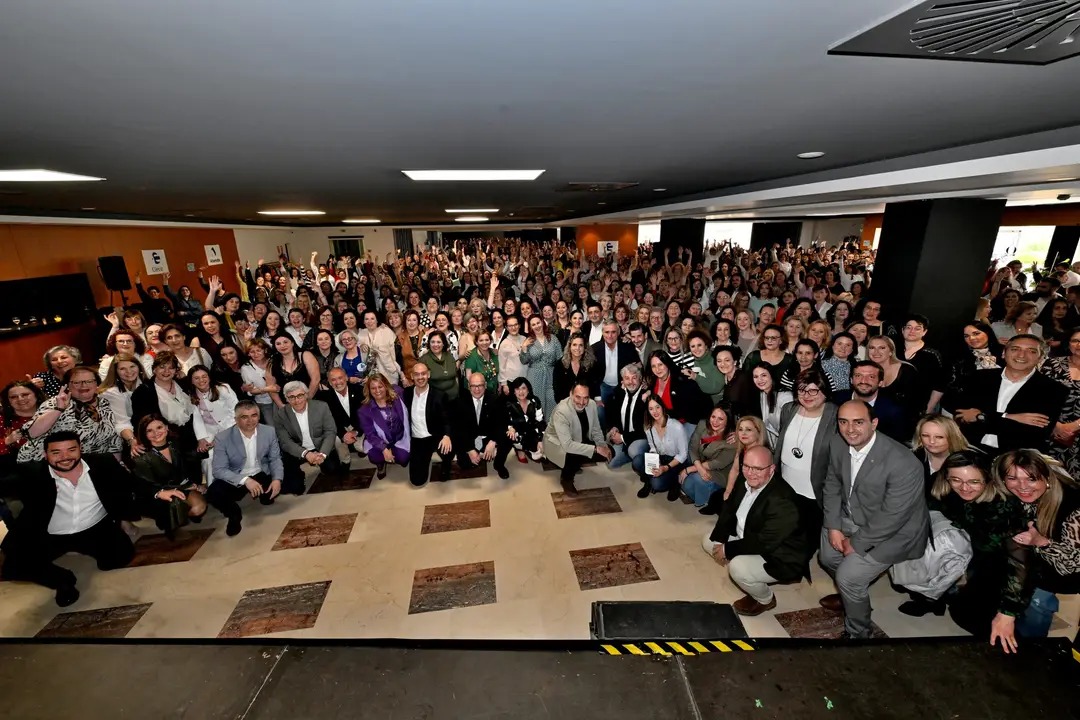 En el III Encuentro Anual de Profesionales de Atención Sociosanitaria de Jaén, celebrado el pasado domingo y organizado por <a href="/Clece_/">CLECE</a> y la <a href="/dipujaen/">Diputación de Jaén</a>, reconocimos la labor de las auxiliares del Servicio de Ayuda a Domicilio de la provincia. ¡Gracias por vuestra dedicación!