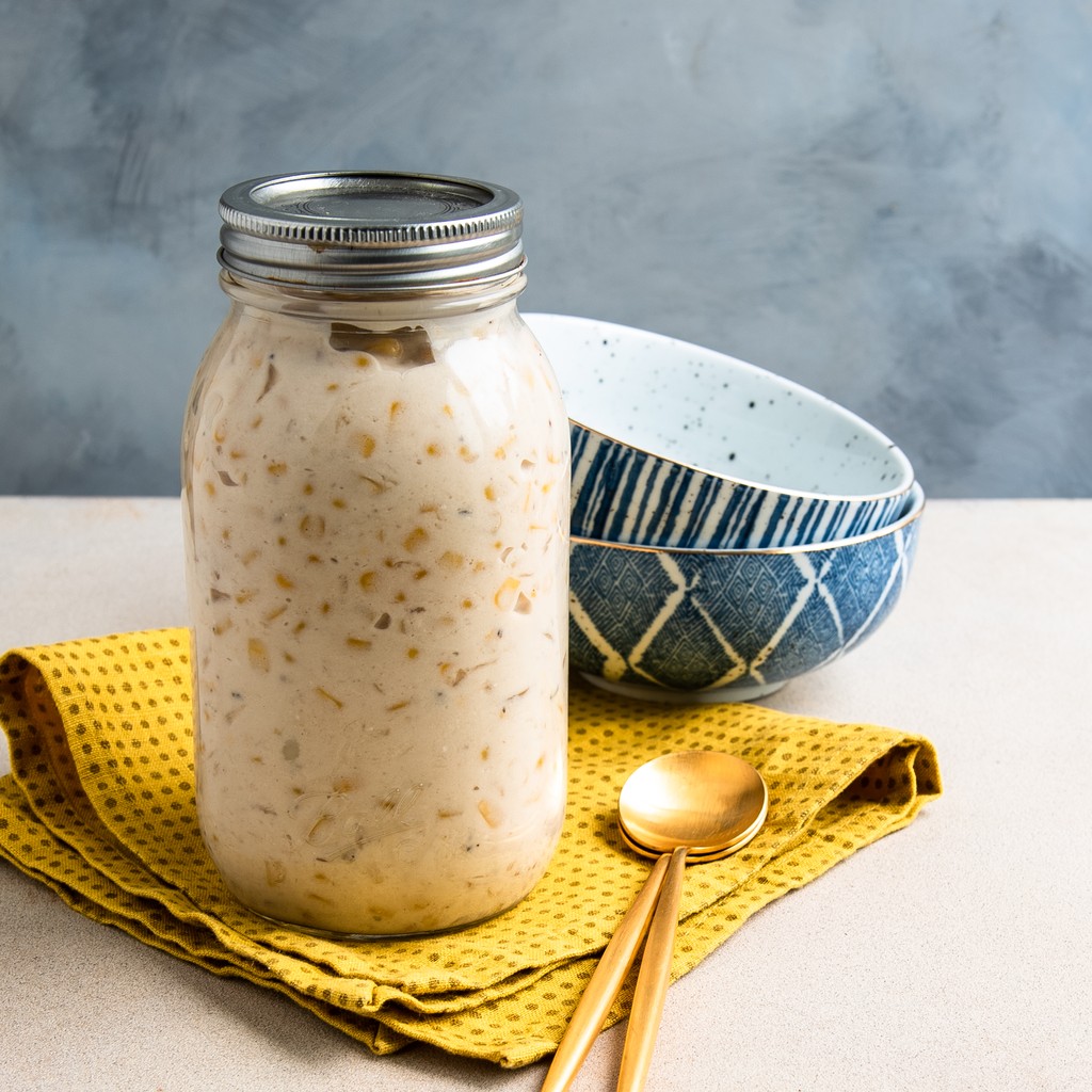 Corn chowder, a hearty soup originating in the Midwestern and Southern US, gained popularity in the 1800s as settlers utilized the abundant corn harvest, evolving into a beloved comfort food with variations across the country 🌽

#catering #cornchowder #lunchcatering