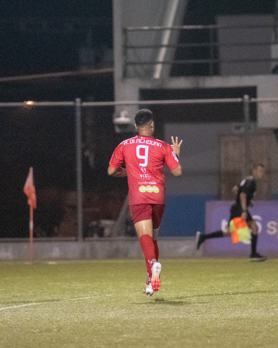 ➡️Hat-trick #204 en toda la historia de la liga.

➡️Hat-trick #23 del San Francisco en el fútbol no aficionado.

➡️Hat-trick #2 de Rolando Blackburn en el fútbol nacional.

➡️Rolando Blackburn es el 13er jugador que anota un triplete con el San Francisco en ANAPROF/LPF.