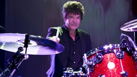 Clem Burke, legendary drummer of Blondie and punk pioneer, has died aged 70. The heartbeat of an era—and a lovely, generous soul. 
#RIPClemBurke