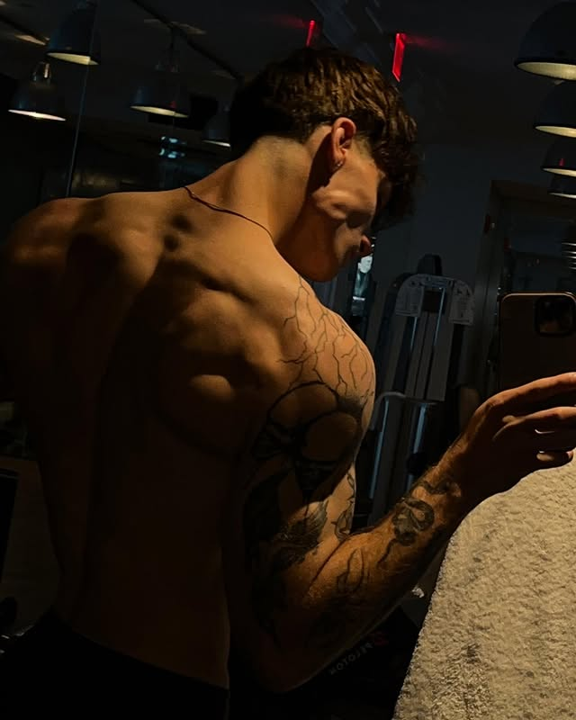 costas estão em dia, foda-se. que venha o próximo 🥊