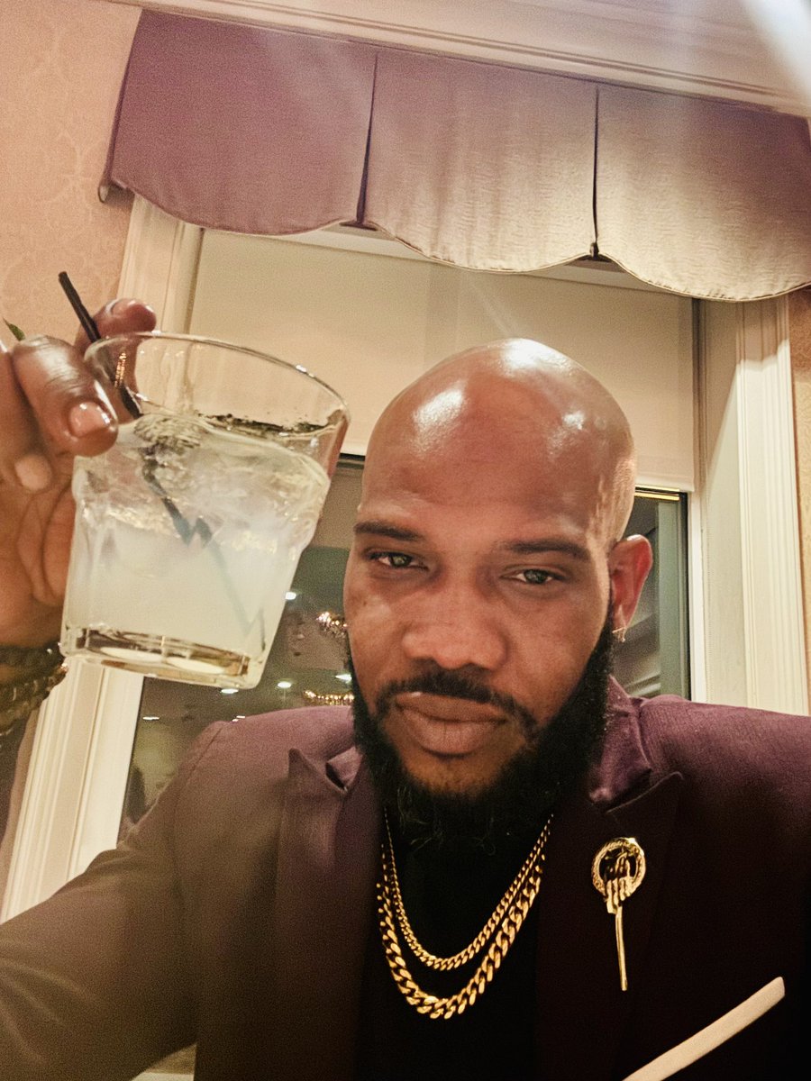 Cheers to a new week! Let’s get it!!