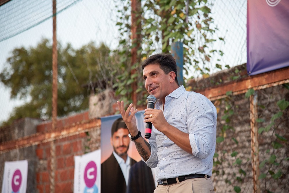 Política de Santa Fe (@politicastafe) on Twitter photo 📲 <a href="/pablogaviraok/">Pablo Gavira</a>: “Llevo al concejo la articulación con la estrategia de seguridad de #Pullaro”
➡️ tinyurl.com/2dn7enrk 📲 <a href="/pablogaviraok/">Pablo Gavira</a>: “Llevo al concejo la articulación con la estrategia de seguridad de #Pullaro”
➡️ tinyurl.com/2dn7enrk