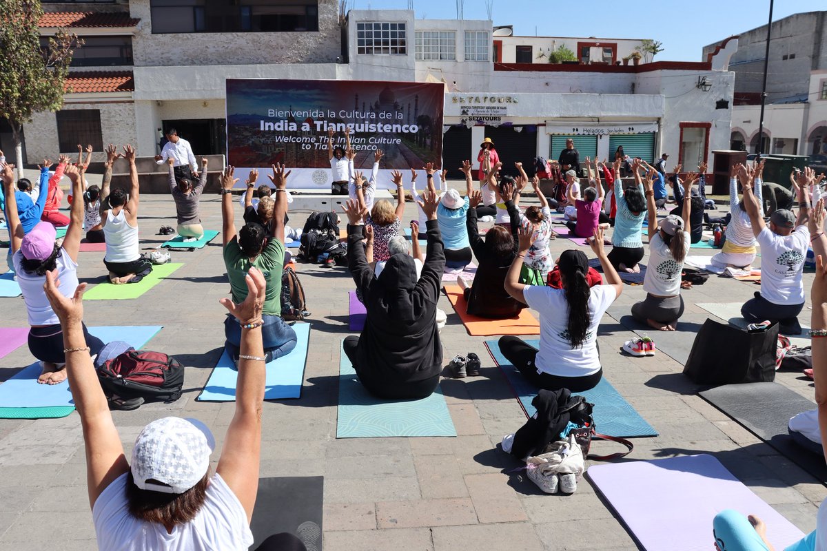 75 días y contando para el Día Internacional del Yoga 2025

El GTICC, Embajada de la India en México, en colaboración con el Municipio de Tianguistenco en EDOMEX, comenzó la cuenta regresiva para el Día Internacional del Yoga 2025 organizando una Mega Clase de Yoga como banderazo