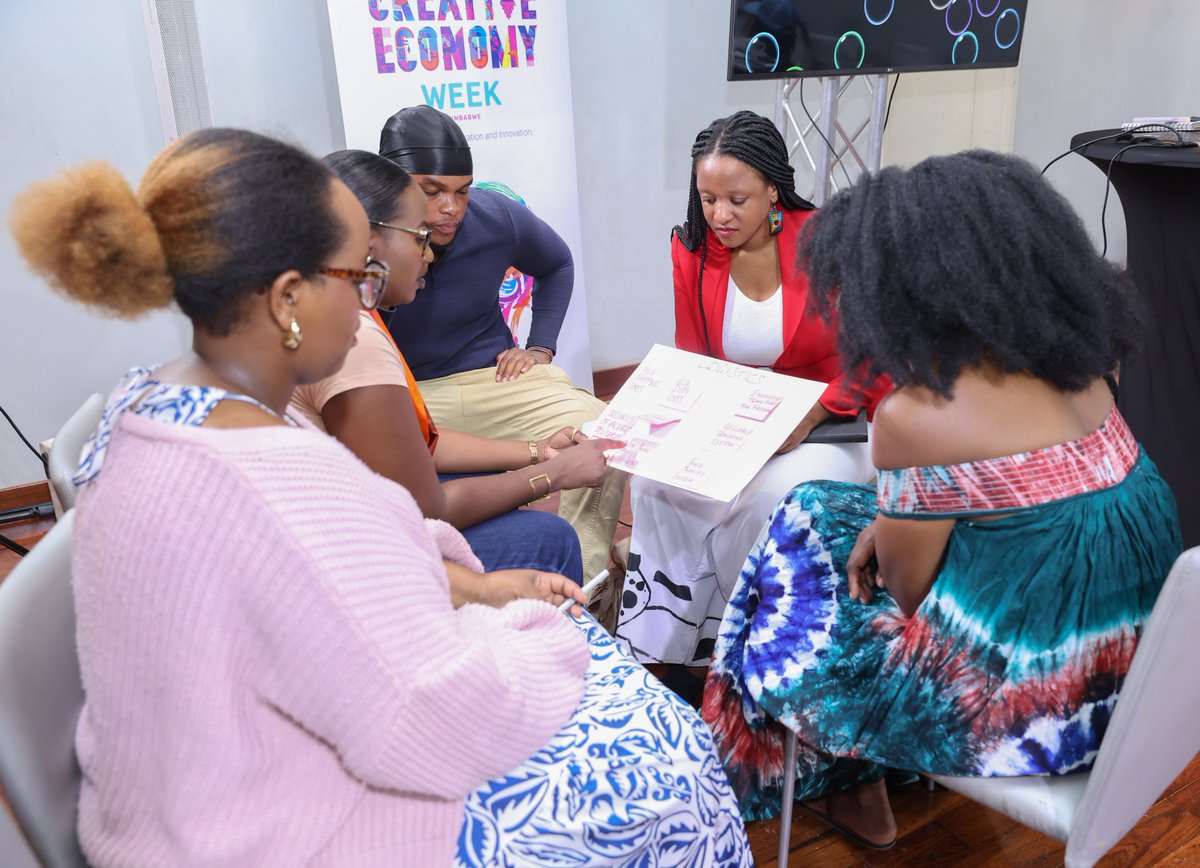 AI meets Fashion at #CreativeEconomyWeekZW! Inspiring collaborative session with <a href="/AfriDigitalZW/">#ADS2025</a> focused on critical thinking &amp; dialogue. @SouthernAfricaArts <a href="/zwBritish/">British Council</a> <a href="/BritishCouncil/">British Council</a> <a href="/SwissEmbZim/">Embassy of Switzerland in Zimbabwe</a> #GrowthReImagined