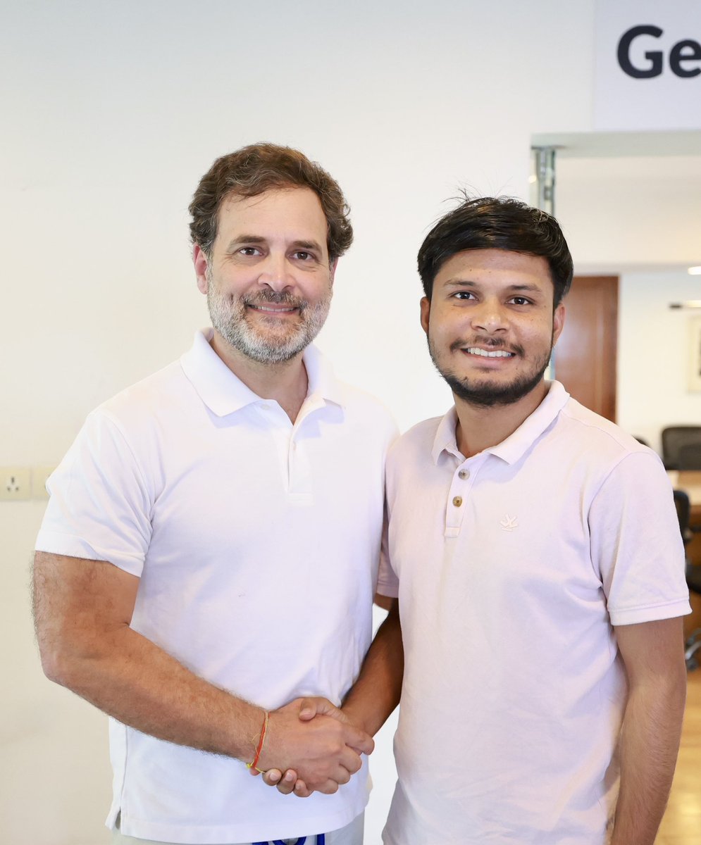 Kunallkb's tweet photo. If you can wait and not be tired by waiting,
Or being lied about, don’t deal in lies,
Or being hated, don’t give way to hating.”
– Rudyard Kipling

Met Rahul Gandhi Ji—an unwavering leader who walked 4,000 km spreading love, unity &amp; truth. An inspiration of courage &amp; compassion. https://t.co/wHlK7rixMV
