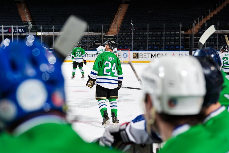 travisroycenter's tweet photo. It was an exciting day last week as players took the ice at Madison Square Garden for the 8th Annual Travis Roy Hockey Classic! Dianne and Randy represented the Travis Roy Center, sharing the powerful impact of the players’ donations.

📸: Spaulding Rehab flckr https://t.co/r0Vr23QmS4
