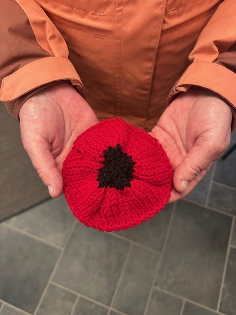 StratfordPEI's tweet image. Thanks to Linda Galloway, who has knitted 140 poppies so far for the #StratfordPEI Poppy Project. This is what the knit version of the poppy looks like, folks! 👇

We appreciate everyone contributing to the #PoppyProject!