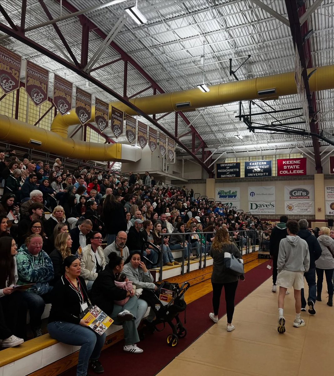 RICNews's tweet photo. THANK YOU to everyone that came out this past weekend for Accepted Students Day! ⚓️ GO ANCHORS! 

#RhodeIslandCollege #BeBOLD #AcceptedStudents https://t.co/anMuH73zNL
