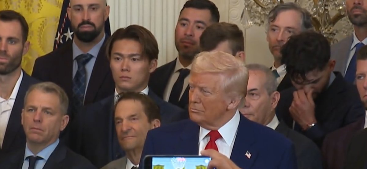 nekomamaLite's tweet photo. ⚾️Dodgers🏟️
「トランプ大統領、2024年ワールドシリーズ優勝チーム、ロサンゼルス・ドジャースを訪問」 https://t.co/GqSb1ViUYK