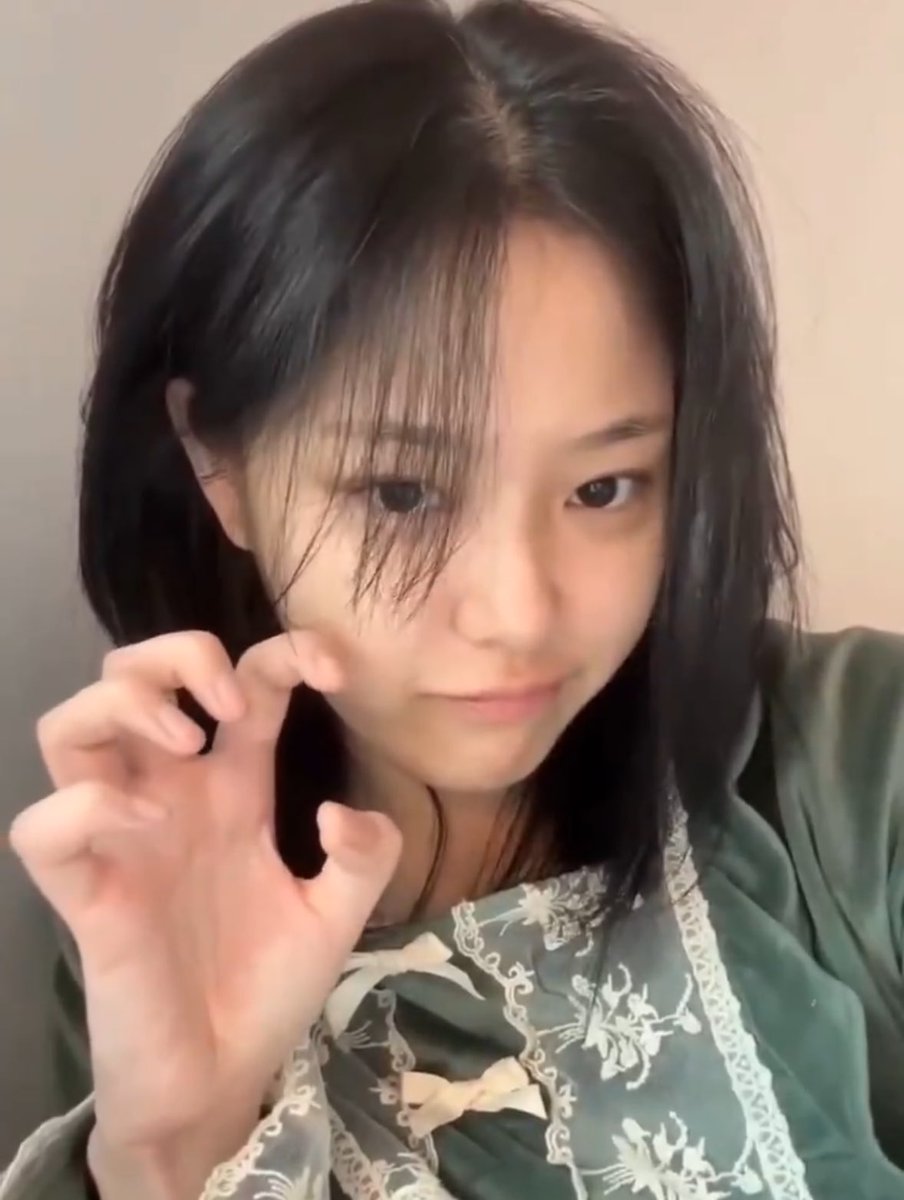 Just woke up from a looooong, long, nap (my very own way to pass Monday) 😴😴😴