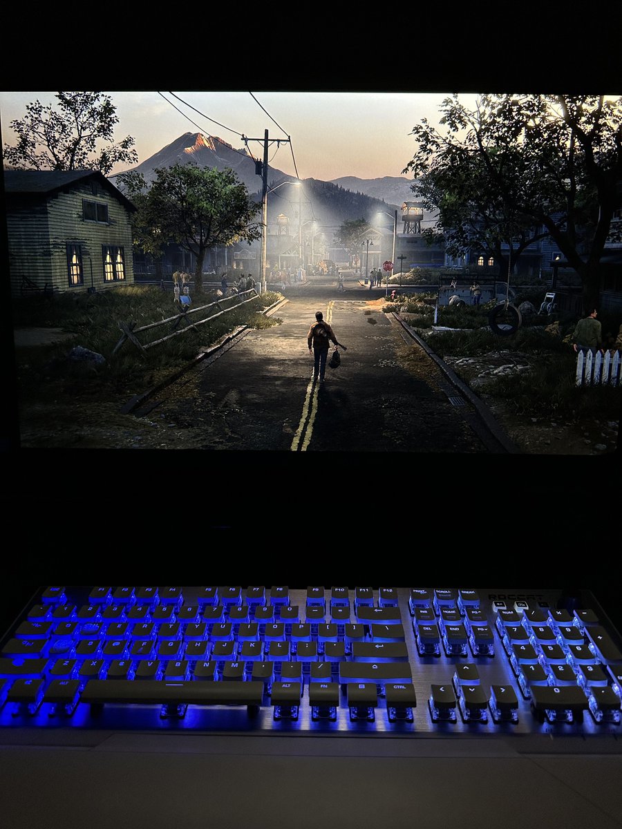 بعيد عن القصة ابهرتني TLOU 2 بالجرافيكس واداء HDR ✨

OLED 
HDR Peak 1000