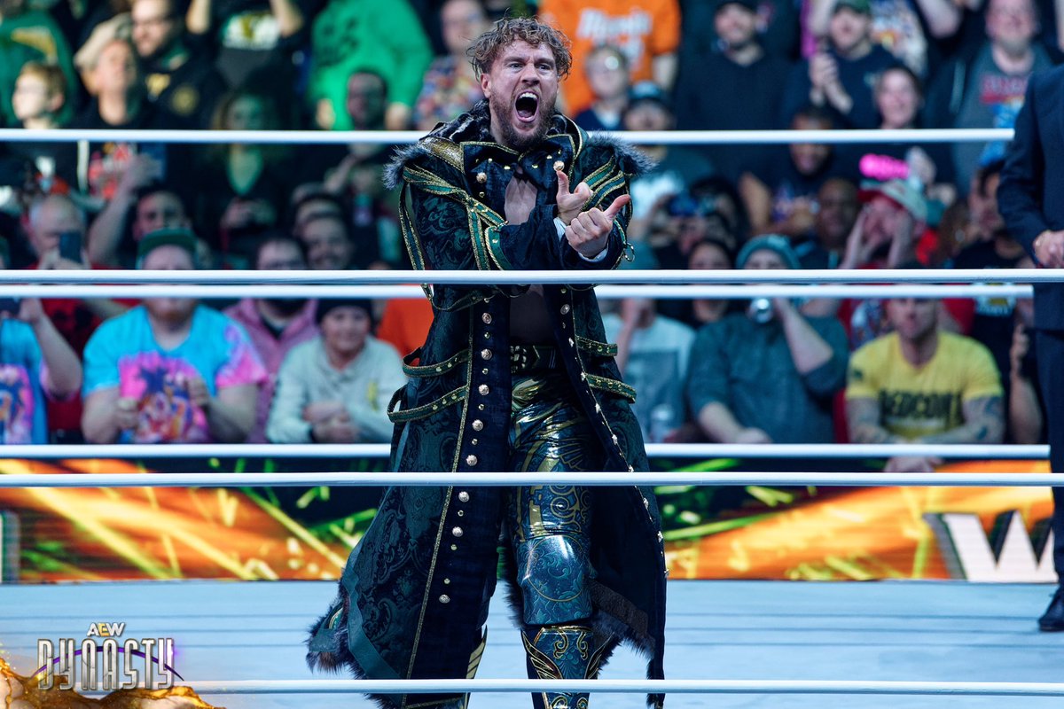 I wanna say thank you so much to the fans in Philly!

Last night was such a LONG show with EVERYONE leaving it all out from the opener to the main

We’d all understand if you were exhausted but kept that energy throughout the whole night.

Grateful to everyone in that building!!