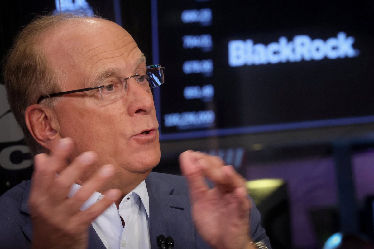 StockMKTNewz's tweet photo. BLACKROCK CEO LARRY FINK JUST SAID:

"I see it more as a buying opportunity than a selling opportunity" but that doesn't mean we cant go lower and he won't rule out "another 20% market decline" https://t.co/0M38KQCBgC