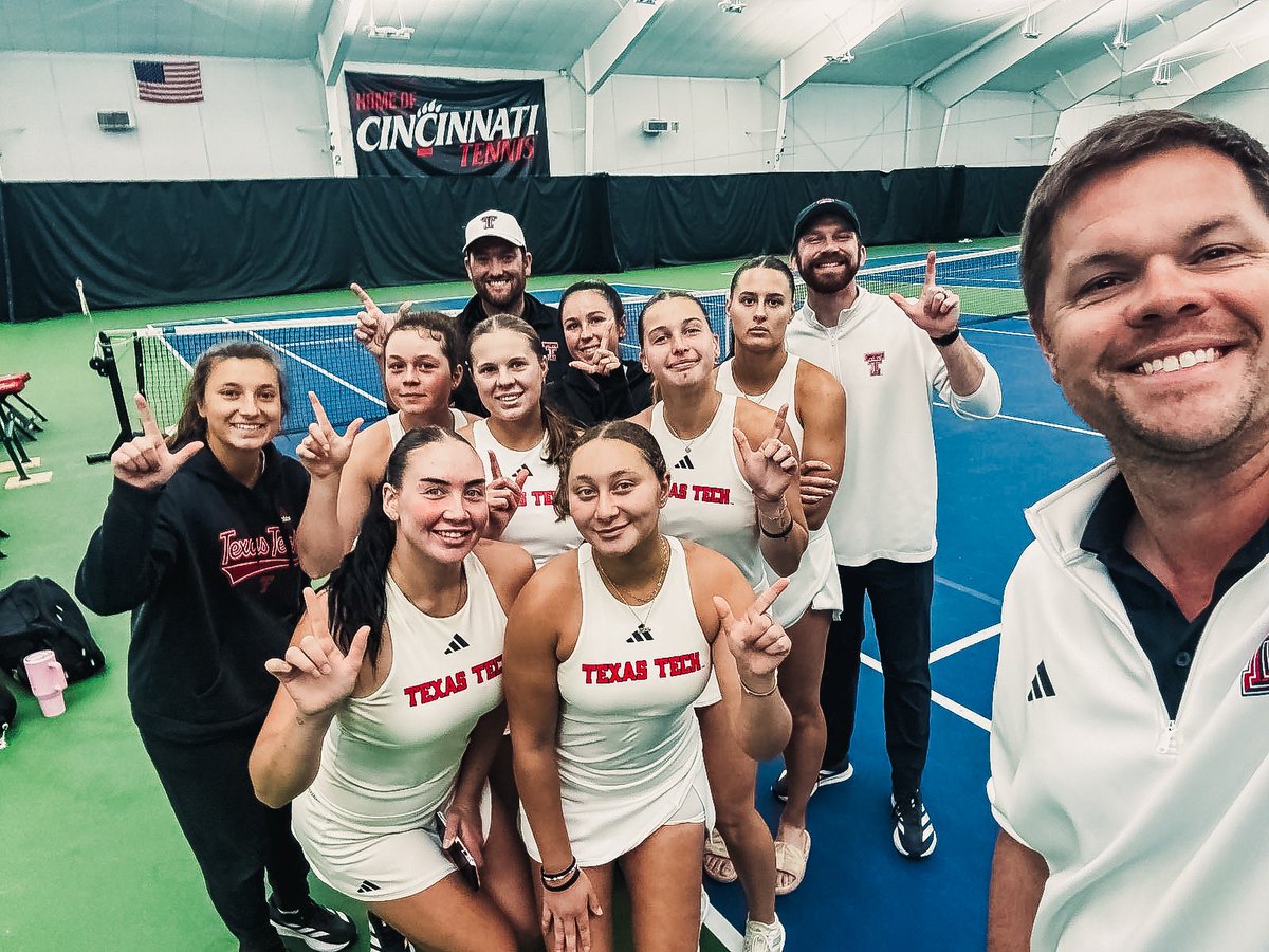 Three-straight road wins and 10-1 in conference… The squad is cooking 👩‍🍳