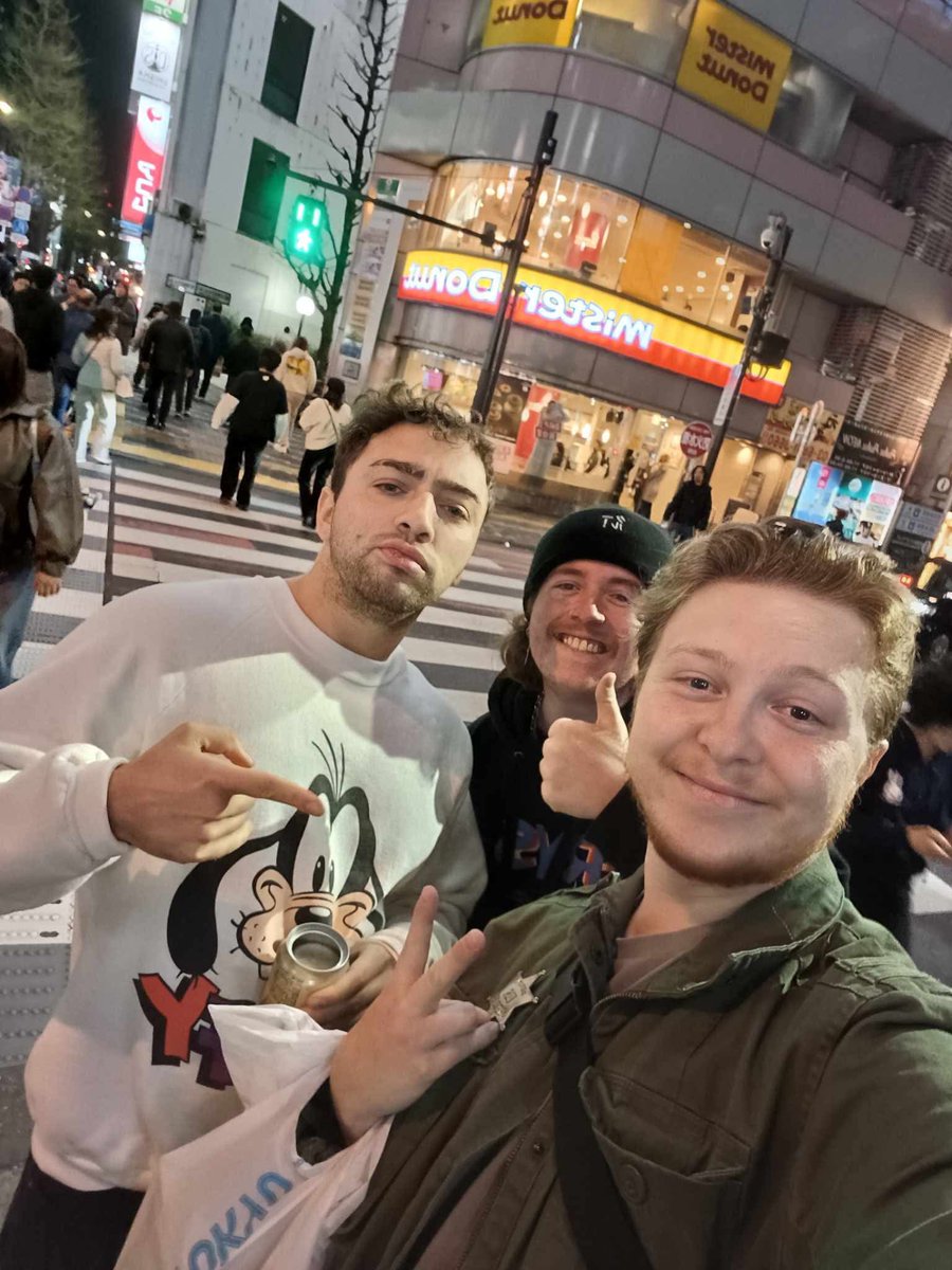 sera .__.’ glitch tweet media