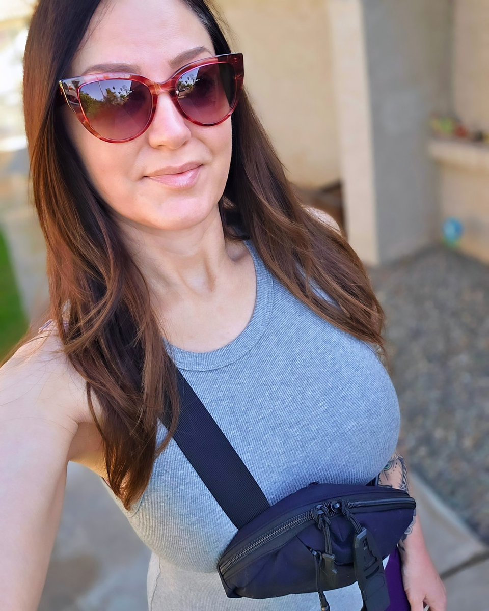 Some moms wear fanny packs to carry snacks in... I, however, am not that mom. 😏