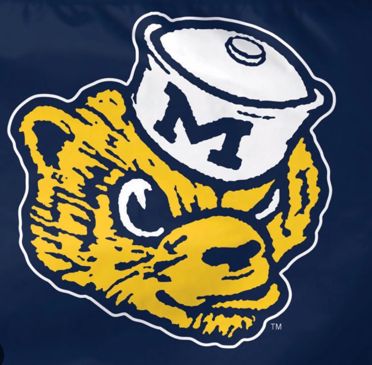 Antoineflo55's tweet image. I will be at @UMichFootball tomorrow for a spring practice! @CoachETrained @CoachRayRapley @Coach_SMoore @CoachNGilbert @MIexposure @TheD_Zone @UMichCoachEspo