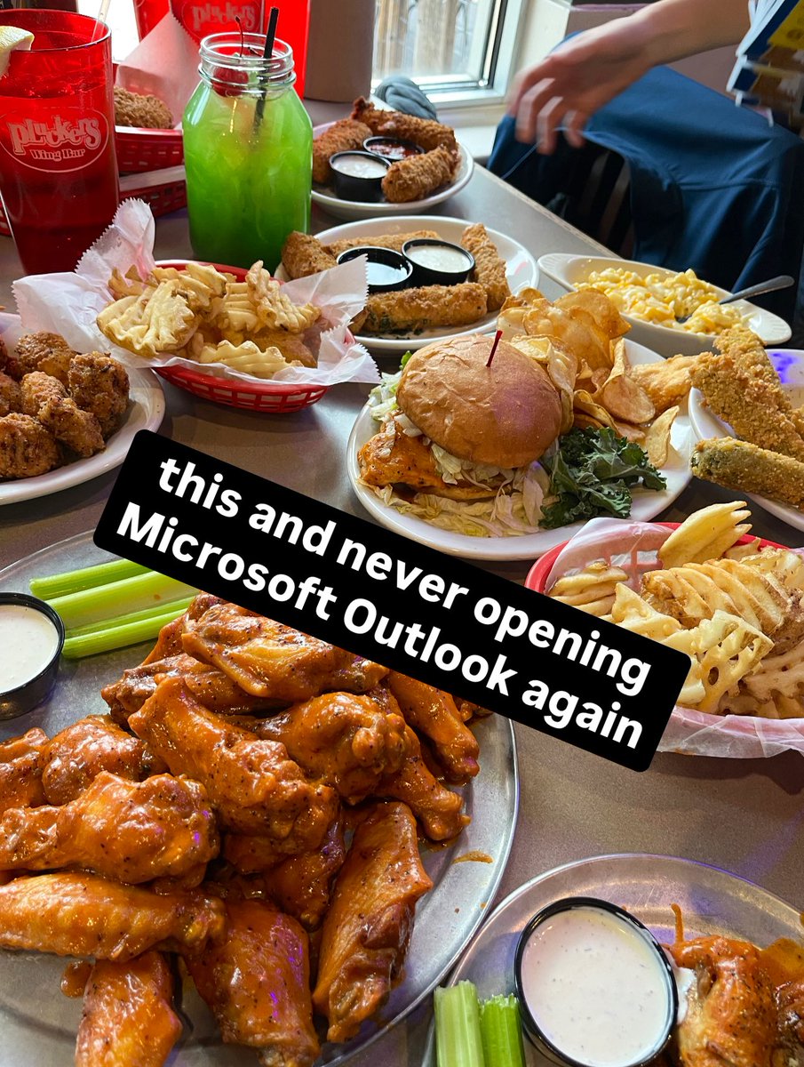 Pluckers Wing Bar (@pluckers) on Twitter photo 