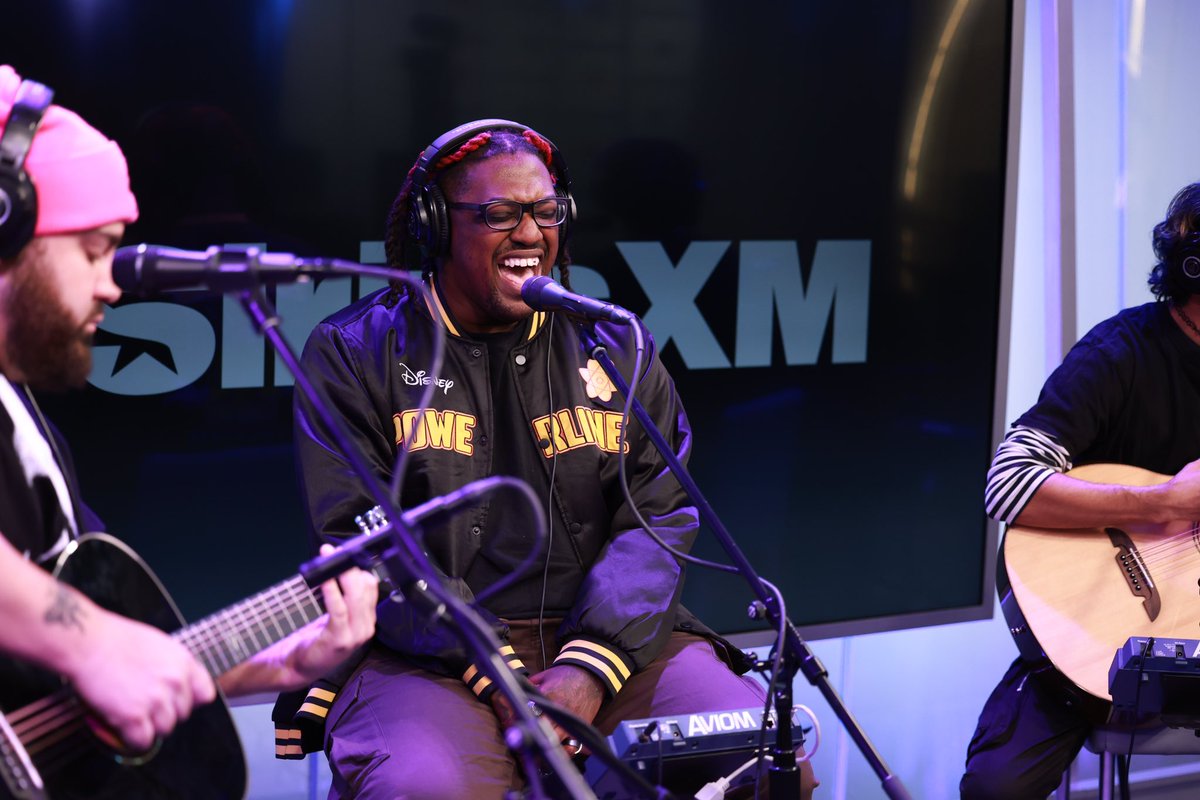 Disney Hits tweet media