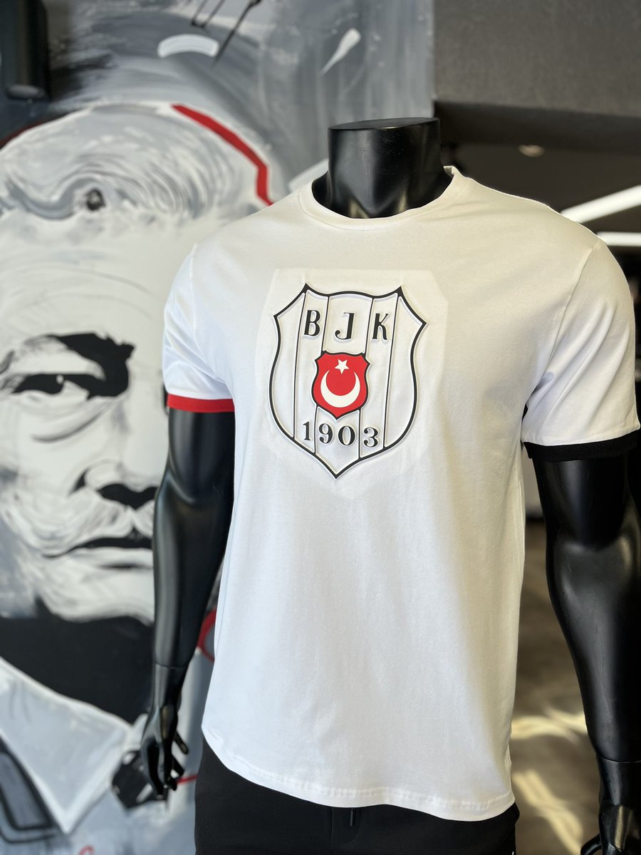 ✅ Beşiktaş Yeni Sezon Unisex Tshirt 

1199,99₺

Whatsapp Sipariş Hattı: 054 1903 2333

#Beşiktaş #Bjk