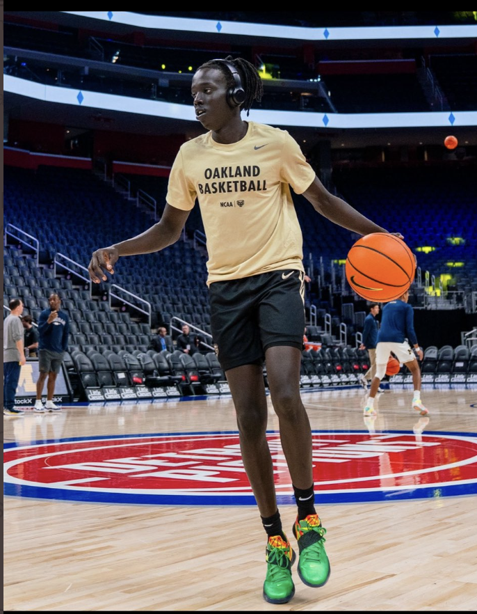 Jake Lieberman (@jakelieberman2) on Twitter photo 6'3 combo guard Chang Hoth is entering the transfer portal, he's told me. Medical Redshirt. 
Former player at Western Oklahoma State College (Juco) and averaged 22 points and 43% 3PT.
Past Juco All American, too. 6'3 combo guard Chang Hoth is entering the transfer portal, he's told me. Medical Redshirt. 
Former player at Western Oklahoma State College (Juco) and averaged 22 points and 43% 3PT.
Past Juco All American, too.
