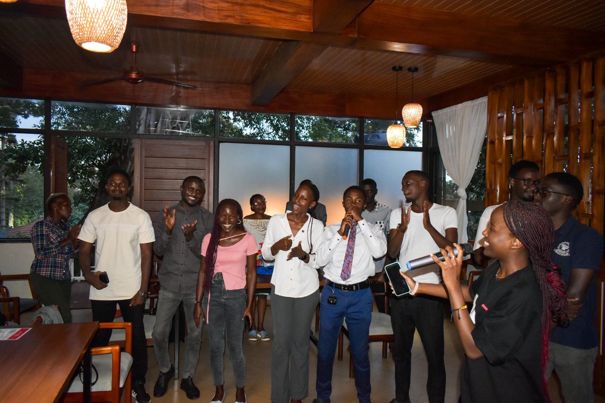 CountryMan🇺🇬🇷🇼 (@jst_juptus) on Twitter photo Last Thursday feels like yesterday. I and my people of <a href="/RACUpperKololo/">Rotaract Club of Upper Kololo</a> together with <a href="/Rctkyadondo/">Rotaract Club of Kyadondo</a> for a fun fellowship <a href="/RozaDymz/">Roza Dymz Kla</a> . It was laughter, joy, bonding clubs, new friends, games.
Special thanks to <a href="/rketura/">Rachael Nduhukire</a> who was the mastermind behind. Last Thursday feels like yesterday. I and my people of <a href="/RACUpperKololo/">Rotaract Club of Upper Kololo</a> together with <a href="/Rctkyadondo/">Rotaract Club of Kyadondo</a> for a fun fellowship <a href="/RozaDymz/">Roza Dymz Kla</a> . It was laughter, joy, bonding clubs, new friends, games.
Special thanks to <a href="/rketura/">Rachael Nduhukire</a> who was the mastermind behind.
