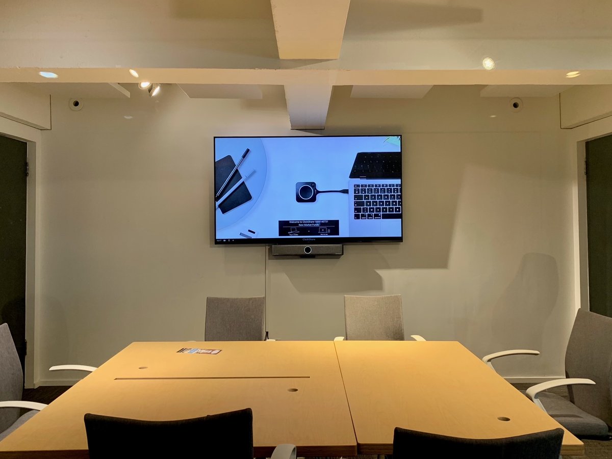 Amplified AV tweet media