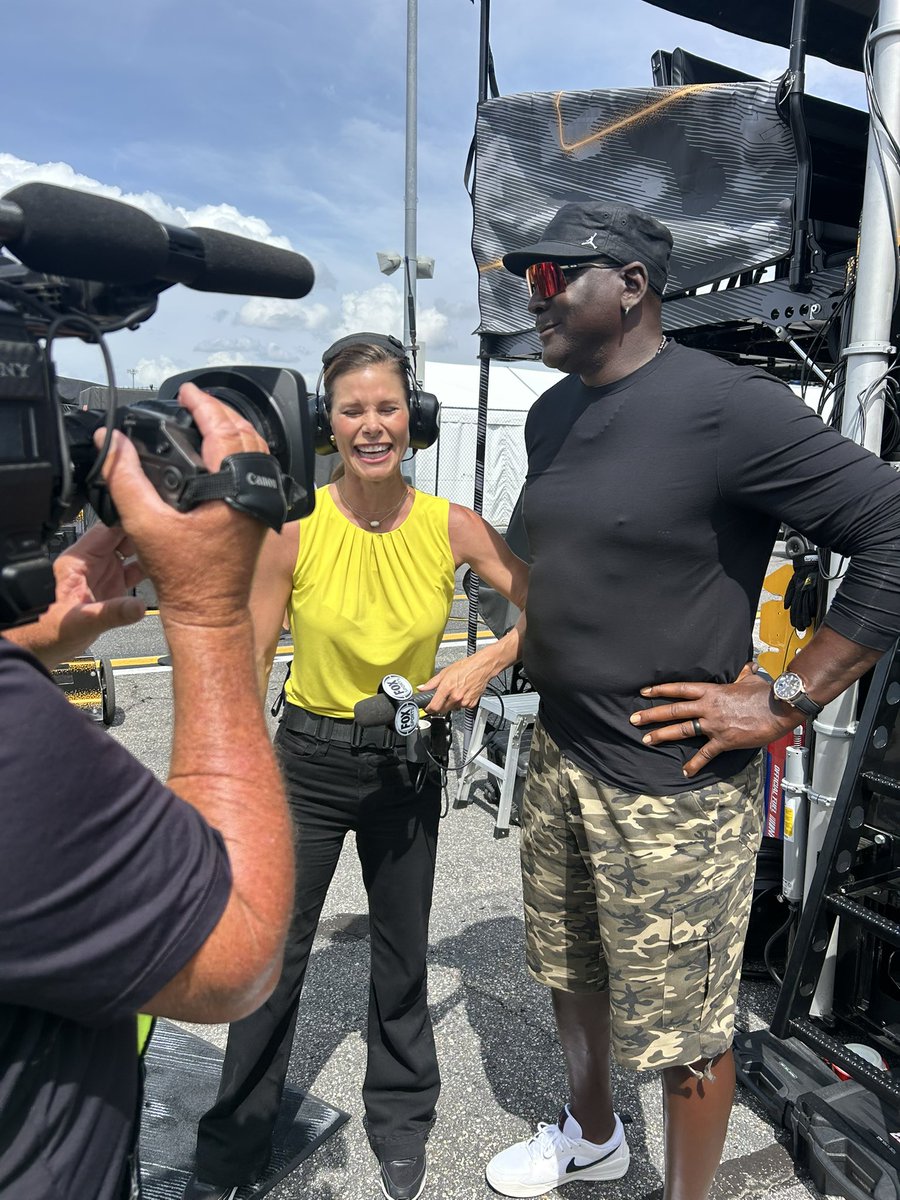 JamieLittleTV's tweet image. What a guy, MJ. He couldn’t be more down to earth. Appreciate him saying yes to our on air chats. 

@Jumpman23 |@23XIRacing |@NASCARONFOX