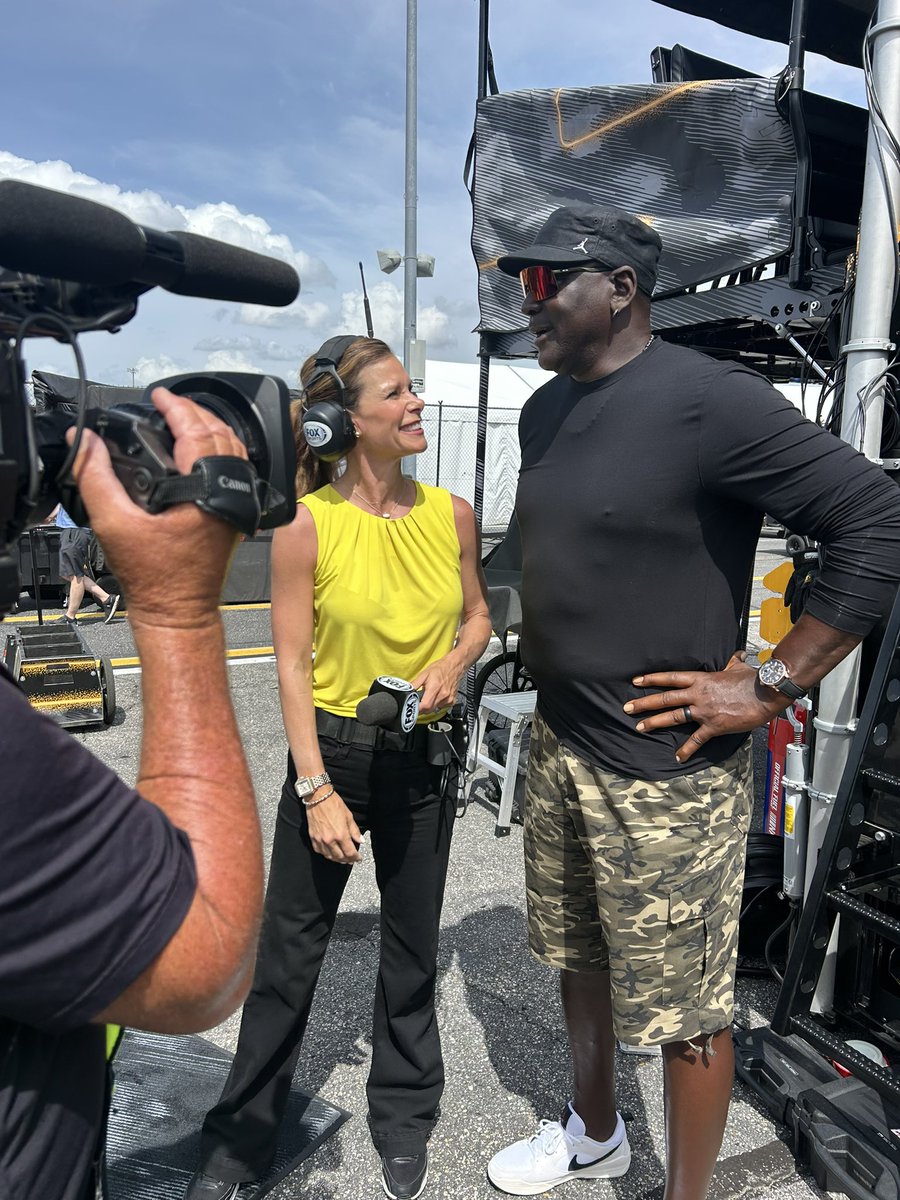 JamieLittleTV's tweet image. What a guy, MJ. He couldn’t be more down to earth. Appreciate him saying yes to our on air chats. 

@Jumpman23 |@23XIRacing |@NASCARONFOX