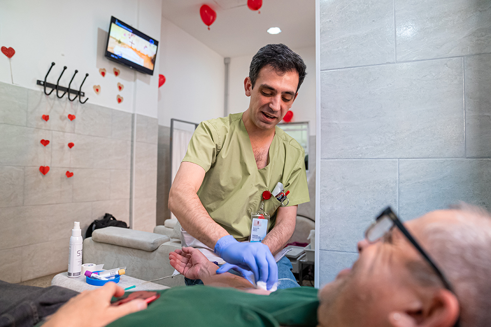 ¿Ya te inscribiste en el Registro Nacional de Donantes de Células Progenitoras Hematopoyéticas (CPH)? 🫱🏼‍🫲🏽

En la provincia existen 12 centros de captación 🏥 de células de la médula ósea, donde podés inscribirte de manera sencilla y segura para ser donante. 

#SeguimosHaciendo